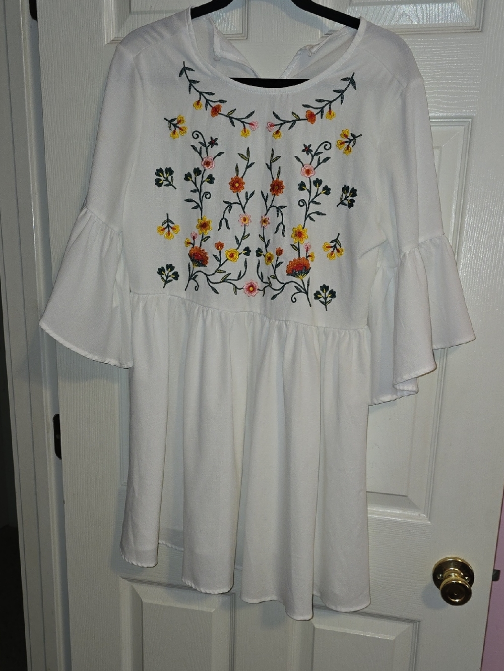 SHEIN White Floral Embroidered Peplum Dress